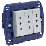 Toma triple semi armado 10A LivingLight - color tech - SNT4113X3E